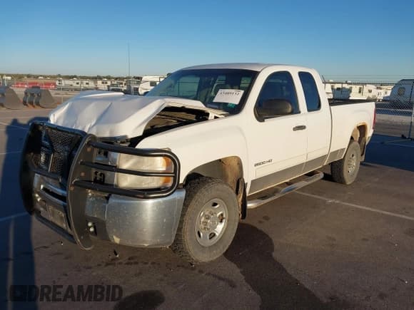 ✅ 2008 Chevrolet Silverado 2500HD Work Truck • VIN: 1GCHK29K68E146429 • Lot: 43489132. Wystawiony na IAAI z przebiegiem 248 399 mil. Bezpłatny archiwum sprzedaży aukcyjnych z USA i szczegółowy raport historii pojazdu na DreamBid. Zdjęcie 17.