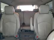 ✅ 2014 Chevrolet Traverse LT • VIN: 1GNKRHKD8EJ165512 • Lot: 84898445. Wystawiony na Copart z przebiegiem 223 345 mil. Bezpłatny archiwum sprzedaży aukcyjnych z USA i szczegółowy raport historii pojazdu na DreamBid. Zdjęcie 10.