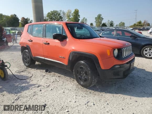 ✅ 2018 Jeep Renegade Upland • VIN: ZACCJBAB1JPG92495 • Lot: 84913915. Listed on Copart with 107,795 mi. Free auction sales archive from the USA and detailed vehicle history report at DreamBid. Image 4.