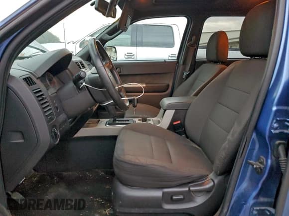 ✅ 2010 Ford Escape XLT • VIN: 1FMCU0D75AKD18237 • Lot: 93697395. Listed on Copart with 199,976 mi. Free auction sales archive from the USA and detailed vehicle history report at DreamBid. Image 7.