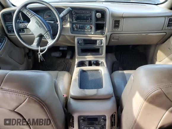 ✅ 2006 GMC Sierra 3500 DRW SL • VIN: 1GTHK33236F115273 • Lot: 68807084. Wystawiony na Copart z przebiegiem 249 002 mil. Bezpłatny archiwum sprzedaży aukcyjnych z USA i szczegółowy raport historii pojazdu na DreamBid. Zdjęcie 8.