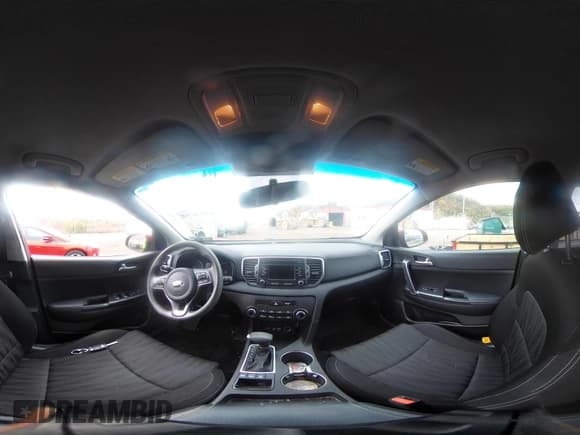 ✅ 2017 Kia Sportage LX • VIN: KNDPMCAC8H7296739 • Lot: 43526768. Wystawiony na IAAI z przebiegiem 68 350 mil. Bezpłatny archiwum sprzedaży aukcyjnych z USA i szczegółowy raport historii pojazdu na DreamBid. Zdjęcie 19.