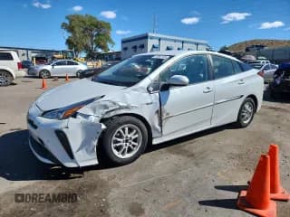 ✅ 2022 Toyota Prius LE • VIN: JTDKAMFU9N3154302 • Lot: 83982195. Wystawiony na Copart z przebiegiem 104 351 mil. Bezpłatny archiwum sprzedaży aukcyjnych z USA i szczegółowy raport historii pojazdu na DreamBid. Zdjęcie 1.