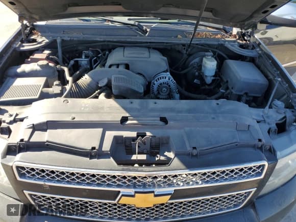 ✅ 2013 Chevrolet Suburban LTZ • VIN: 1GNSCKE08DR105799 • Lot: 93057155. Wystawiony na Copart z przebiegiem 257 010 mil. Bezpłatny archiwum sprzedaży aukcyjnych z USA i szczegółowy raport historii pojazdu na DreamBid. Zdjęcie 12.