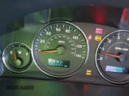 ✅ 2006 Jeep Commander • VIN: 1J8HG48K56C124311 • Lot: 41587020. Wystawiony na IAAI z przebiegiem 100 234 mil. Bezpłatny archiwum sprzedaży aukcyjnych z USA i szczegółowy raport historii pojazdu na DreamBid. Zdjęcie 7.