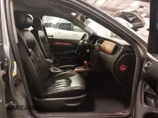 ✅ 2003 Jaguar X-Type 2.5L Manual • VIN: SAJEA51D33XD13416 • Lot: 43210908. Listed on IAAI with 195,057 mi. Free auction sales archive from the USA and detailed vehicle history report at DreamBid. Image 5.