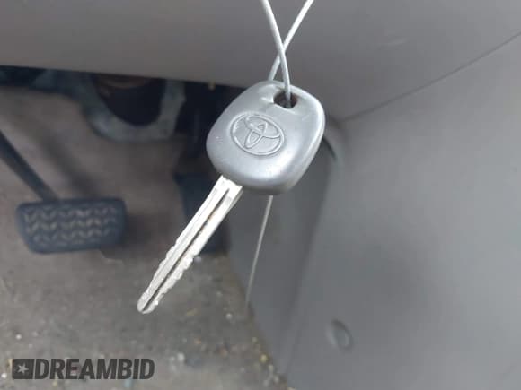 ✅ 2006 Toyota Sienna LE • VIN: 5TDBA23C56S061826 • Lot: 43160761. Wystawiony na IAAI z przebiegiem 179 538 mil. Bezpłatny archiwum sprzedaży aukcyjnych z USA i szczegółowy raport historii pojazdu na DreamBid. Zdjęcie 11.