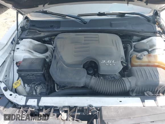 ✅ 2014 Dodge Challenger Rallye Redline • VIN: 2C3CDYAG3EH103979 • Lot: 42414397. Wystawiony na IAAI z przebiegiem 124 523 mil. Bezpłatny archiwum sprzedaży aukcyjnych z USA i szczegółowy raport historii pojazdu na DreamBid. Zdjęcie 10.