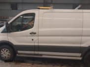 ✅ 2018 Ford Transit • VIN: 1FTYR1ZM1JKB16995 • Lot: 42186050. Wystawiony na IAAI z przebiegiem 140 180 mil. Bezpłatny archiwum sprzedaży aukcyjnych z USA i szczegółowy raport historii pojazdu na DreamBid. Zdjęcie 14.