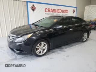 ✅ 2013 Hyundai Sonata SE • VIN: 5NPEC4AC1DH607692 • Lot: 67731525. Listed on Copart with 227,855 mi. Free auction sales archive from the USA and detailed vehicle history report at DreamBid. Image 1.