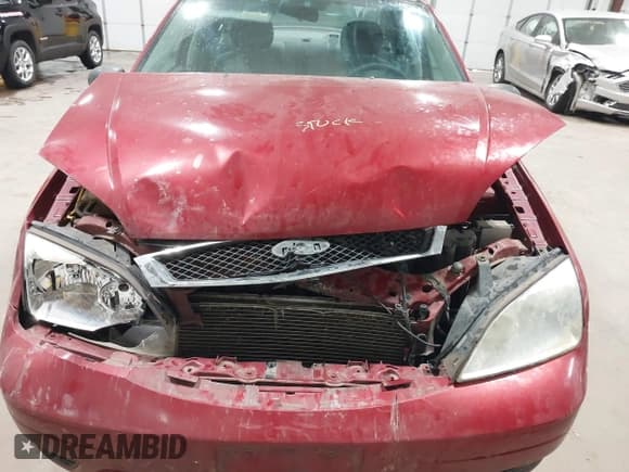 ✅ 2005 Ford Focus S • VIN: 1FAFP34N45W147512 • Lot: 43528588. Wystawiony na IAAI z przebiegiem 162 037 mil. Bezpłatny archiwum sprzedaży aukcyjnych z USA i szczegółowy raport historii pojazdu na DreamBid. Zdjęcie 6.