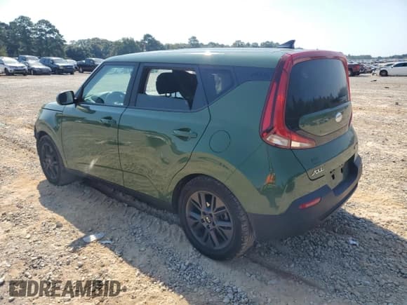 ✅ 2021 Kia Soul EX • VIN: KNDJ33AU1M7136147 • Лот: 80835395. Опубликован ранее на Copart с пробегом 104 787 миль. Бесплатный доступ к архиву аукционных продаж из США и подробный отчёт об истории автомобиля на DreamBid. Изображение 2.