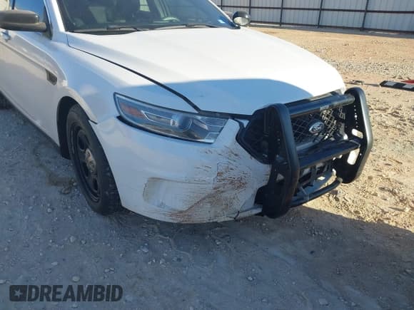 ✅ 2013 Ford Police Interceptor • VIN: 1FAHP2M83DG199915 • Lot: 41396530. Wystawiony na IAAI z przebiegiem 76 218 mil. Bezpłatny archiwum sprzedaży aukcyjnych z USA i szczegółowy raport historii pojazdu na DreamBid. Zdjęcie 6.