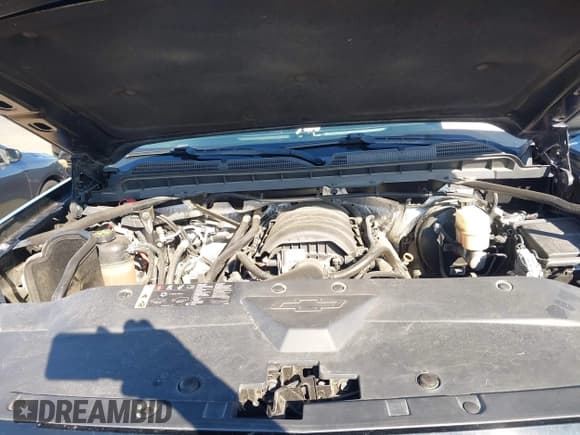 ✅ 2017 Chevrolet Silverado 1500 LT • VIN: 3GCUKREC6HG383016 • Lot: 43180014. Listed on IAAI with 121,340 mi. Free auction sales archive from the USA and detailed vehicle history report at DreamBid. Image 10.