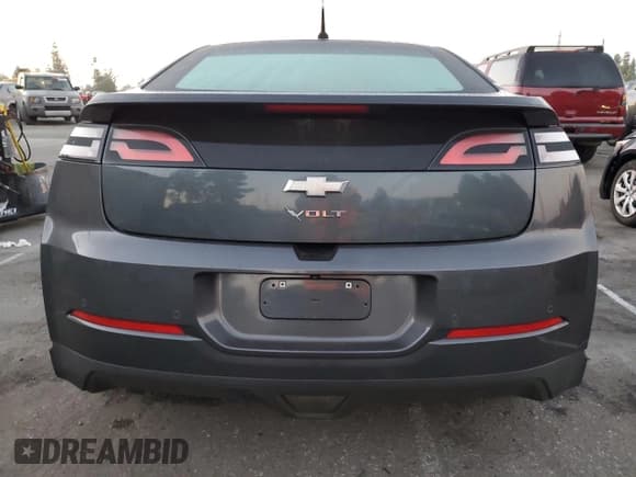 ✅ 2013 Chevrolet Volt • VIN: 1G1RH6E45DU146965 • Lot: 74639884. Wystawiony na Copart z przebiegiem 137 767 mil. Bezpłatny archiwum sprzedaży aukcyjnych z USA i szczegółowy raport historii pojazdu na DreamBid. Zdjęcie 6.