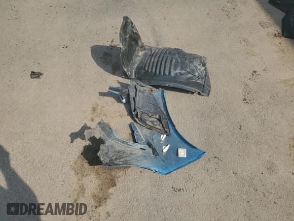 ✅ 2011 Mazda 3 GX • VIN: JM1BL1KF8B1409397 • Lot: 64960415. Listed on Copart with 196,658 mi. Free auction sales archive from the USA and detailed vehicle history report at DreamBid. Image 12.