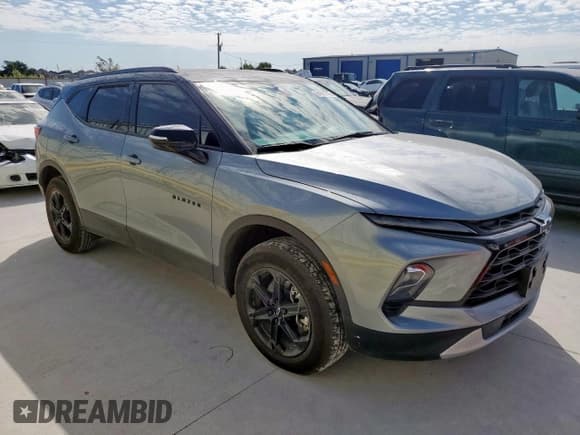 ✅ 2024 Chevrolet Blazer LT • VIN: 3GNKBDR4XRS280376 • Lot: 84926765. Listed on Copart with 23,489 mi. Free auction sales archive from the USA and detailed vehicle history report at DreamBid. Image 4.