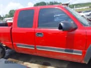 ✅ 2006 Chevrolet Silverado 2500HD Work Truck • VIN: 1GCHK29U96E100527 • Lot: 42870852. Wystawiony na IAAI z przebiegiem 169 391 mil. Bezpłatny archiwum sprzedaży aukcyjnych z USA i szczegółowy raport historii pojazdu na DreamBid. Zdjęcie 14.