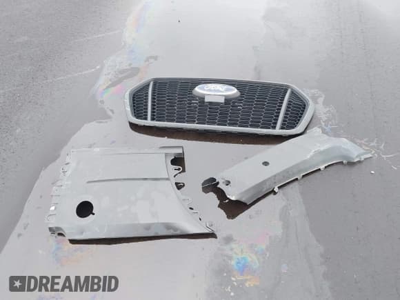 ✅ 2024 Ford Transit Cargo • VIN: 1FTYE1C81RKA49723 • Lot: 42916823. Listed on IAAI with 10,930 mi. Free auction sales archive from the USA and detailed vehicle history report at DreamBid. Image 12.