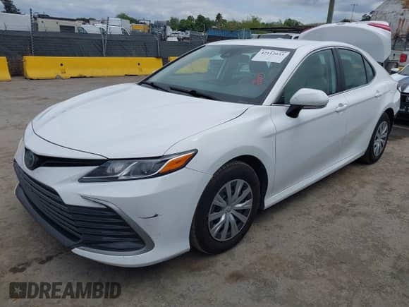 2023 Toyota Camry Hybrid LE с VIN 4T1C31AKXPU610089, выставлен на аукционе IAAI как лот 42112033 с пробегом 81 715 миль миль и . История ставок и продаж доступна на DreamBid. Изображение 2.