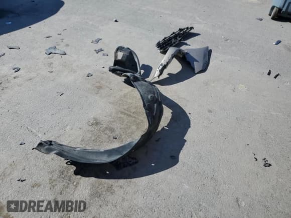 ✅ 2005 Toyota Corolla CE • VIN: 2T1BR32E75C332166 • Lot: 53261115. Listed on Copart with 173,083 mi. Free auction sales archive from the USA and detailed vehicle history report at DreamBid. Image 12.