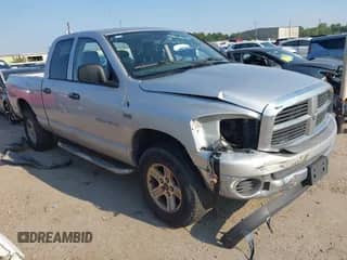 2006 Dodge 1500 SLT z VIN 1D7HU18286S531890, wystawiony jako IAAI lot #43230349 z przebiegiem 287 734 mil mil oraz . Historia ofert i sprzedaży dostępna na DreamBid. Obrazek 1.