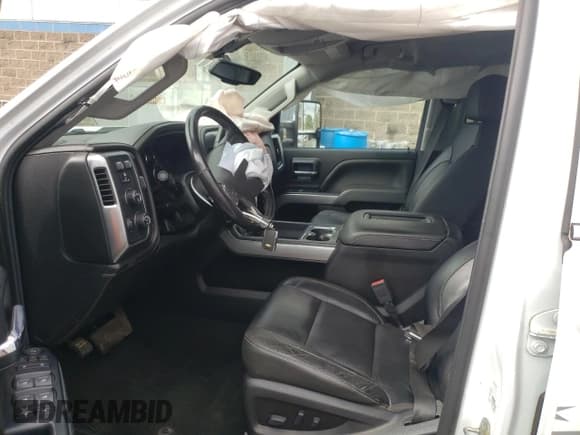 ✅ 2019 Chevrolet Silverado 2500HD LTZ • VIN: 1GC1KTEG9KF100989 • Lot: 72360484. Wystawiony na Copart z przebiegiem 141 313 mil. Bezpłatny archiwum sprzedaży aukcyjnych z USA i szczegółowy raport historii pojazdu na DreamBid. Zdjęcie 7.