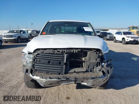 ✅ 2019 Ram 1500 Lone Star • VIN: 1C6RR6LT1KS512712 • Lot: 43366378. Wystawiony na IAAI z przebiegiem 159 765 mil. Bezpłatny archiwum sprzedaży aukcyjnych z USA i szczegółowy raport historii pojazdu na DreamBid. Zdjęcie 12.