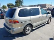 ✅ 2000 Toyota Sienna LE • VIN: 4T3ZF13C7YU292240 • Lot: 43421773. Listed on IAAI with 349,882 mi. Free auction sales archive from the USA and detailed vehicle history report at DreamBid. Image 4.