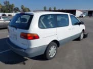 ✅ 1998 Toyota Sienna CE • VIN: 4T3GF19C1WU078307 • Lot: 43399228. Wystawiony na IAAI z przebiegiem 44 593 mil. Bezpłatny archiwum sprzedaży aukcyjnych z USA i szczegółowy raport historii pojazdu na DreamBid. Zdjęcie 4.