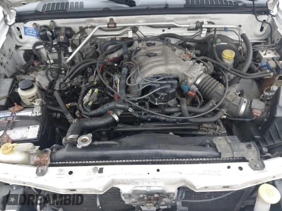 ✅ 2001 Nissan Frontier XE • VIN: 1N6ED27T51C374221 • Lot: 43785711. Wystawiony na IAAI z przebiegiem 328 469 mil. Bezpłatny archiwum sprzedaży aukcyjnych z USA i szczegółowy raport historii pojazdu na DreamBid. Zdjęcie 10.