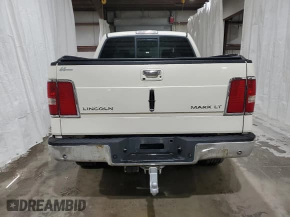 ✅ 2008 Lincoln Mark LT • VIN: 5LTPW18588FJ03336 • Лот: 82602925. Опубликован ранее на Copart с пробегом 176 472 миль. Бесплатный доступ к архиву аукционных продаж из США и подробный отчёт об истории автомобиля на DreamBid. Изображение 6.