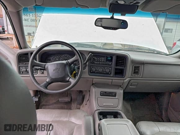 ✅ 2001 Chevrolet Silverado 2500HD LT • VIN: 1GCHC23171F166265 • Лот: 94521765. Опубликован ранее на Copart с пробегом 120 733 миль. Бесплатный доступ к архиву аукционных продаж из США и подробный отчёт об истории автомобиля на DreamBid. Изображение 9.