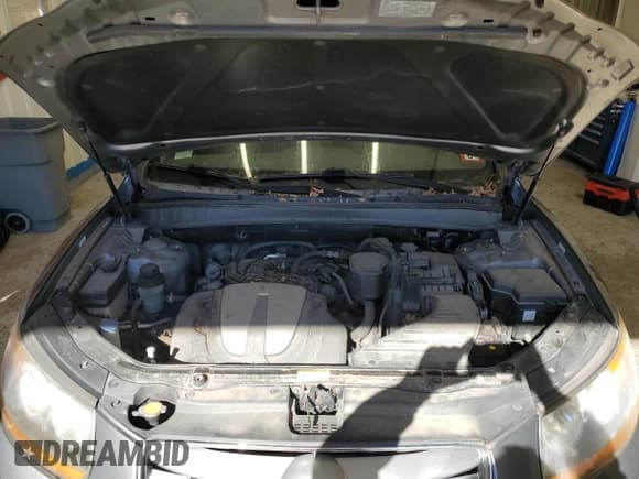 ✅ 2011 Hyundai Santa Fe Limited • VIN: 5XYZKDAG9BG082456 • Lot: 86244045. Listed on Copart with 132,030 mi. Free auction sales archive from the USA and detailed vehicle history report at DreamBid. Image 12.