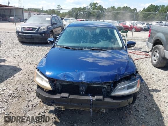 ✅ 2011 Volkswagen Jetta SE • VIN: 3VWDZ7AJXBM326778 • Lot: 43211601. Listed on IAAI with 276,732 mi. Free auction sales archive from the USA and detailed vehicle history report at DreamBid. Image 10.