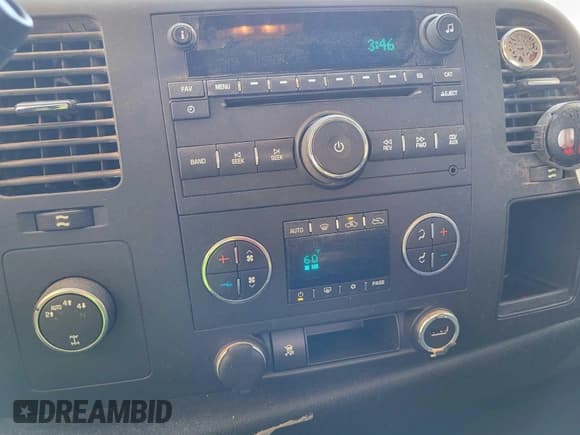 ✅ 2011 Chevrolet Silverado 1500 LT • VIN: 1GCPKSE36BF128430 • Lot: 42782119. Listed on IAAI with 180,800 mi. Free auction sales archive from the USA and detailed vehicle history report at DreamBid. Image 1.