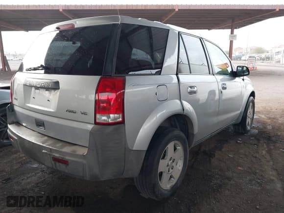 ✅ 2004 Saturn VUE V6 • VIN: 5GZCZ63424S842142 • Lot: 41562303. Wystawiony na IAAI z przebiegiem 178 745 mil. Bezpłatny archiwum sprzedaży aukcyjnych z USA i szczegółowy raport historii pojazdu na DreamBid. Zdjęcie 4.