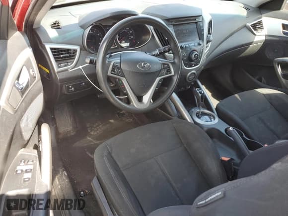 ✅ 2014 Hyundai Veloster • VIN: KMHTC6AD8EU184334 • Lot: 52919155. Wystawiony na Copart z przebiegiem 141 817 mil. Bezpłatny archiwum sprzedaży aukcyjnych z USA i szczegółowy raport historii pojazdu na DreamBid. Zdjęcie 8.