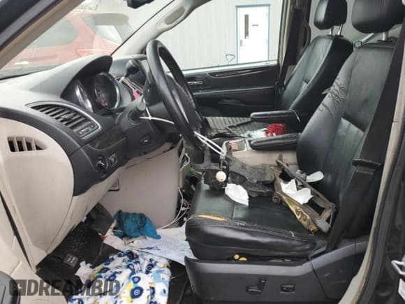 ✅ 2012 Chrysler Town & Country Touring L • VIN: 2C4RC1CGXCR209348 • Лот: 90435185. Опубликован ранее на Copart с пробегом 110 681 миль. Бесплатный доступ к архиву аукционных продаж из США и подробный отчёт об истории автомобиля на DreamBid. Изображение 7.