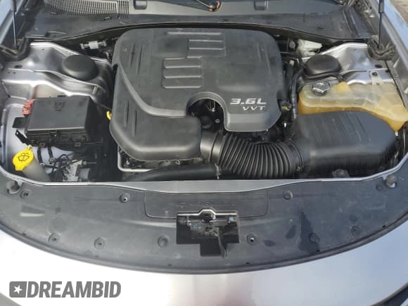 ✅ 2018 Dodge Charger GT • VIN: 2C3CDXJG2JH201437 • Lot: 90813545. Wystawiony na Copart z przebiegiem 143 266 mil. Bezpłatny archiwum sprzedaży aukcyjnych z USA i szczegółowy raport historii pojazdu na DreamBid. Zdjęcie 11.