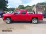 2016 Chevrolet Silverado 1500 LT z VIN 1GCVKREC3GZ268456, wystawiony jako IAAI lot #43202123 z przebiegiem 112 410 mil mil oraz . Historia ofert i sprzedaży dostępna na DreamBid. Obrazek 14.