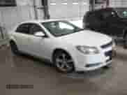 2011 Chevrolet Malibu 1LT z VIN 1G1ZC5EU8BF284199, wystawiony jako IAAI lot #43337671 z przebiegiem 134 240 mil mil oraz . Historia ofert i sprzedaży dostępna na DreamBid. Obrazek 1.