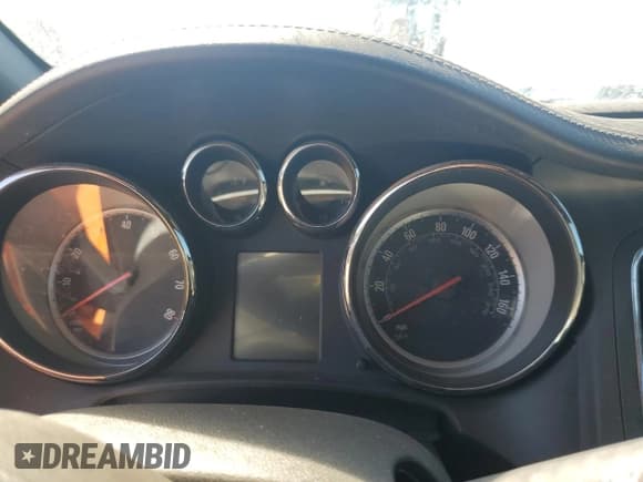 ✅ 2017 Buick Cascada Premium • VIN: W04WH3N57HG113742 • Lot: 86176125. Wystawiony na Copart z przebiegiem Nie podano. Bezpłatny archiwum sprzedaży aukcyjnych z USA i szczegółowy raport historii pojazdu na DreamBid. Zdjęcie 9.