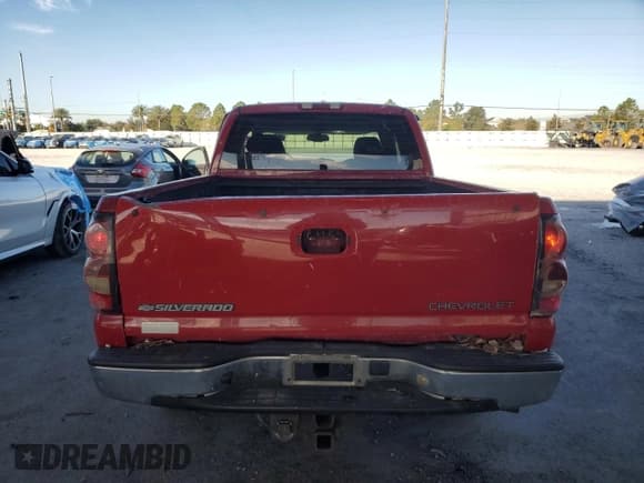 ✅ 2004 Chevrolet Silverado 1500 Z71 • VIN: 2GCEK19T541312635 • Лот: 91258345. Опубликован ранее на Copart с пробегом 255 058 миль. Бесплатный доступ к архиву аукционных продаж из США и подробный отчёт об истории автомобиля на DreamBid. Изображение 6.