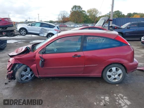 ✅ 2005 Ford Focus S • VIN: 3FAFP31N05R150527 • Лот: 43513647. Опубликован ранее на IAAI с пробегом Не указан. Бесплатный доступ к архиву аукционных продаж из США и подробный отчёт об истории автомобиля на DreamBid. Изображение 14.
