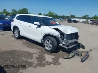 ✅ 2022 Toyota Highlander L • VIN: 5TDCZRBHXNS184202 • Lot: 42292281. Wystawiony na IAAI z przebiegiem 15 141 mil. Bezpłatny archiwum sprzedaży aukcyjnych z USA i szczegółowy raport historii pojazdu na DreamBid. Zdjęcie 1.