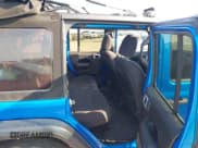 ✅ 2022 Jeep Wrangler Unlimited Rubicon • VIN: 1C4HJXFNXNW270269 • Lot: 42154867. Wystawiony na IAAI z przebiegiem 40 045 mil. Bezpłatny archiwum sprzedaży aukcyjnych z USA i szczegółowy raport historii pojazdu na DreamBid. Zdjęcie 8.