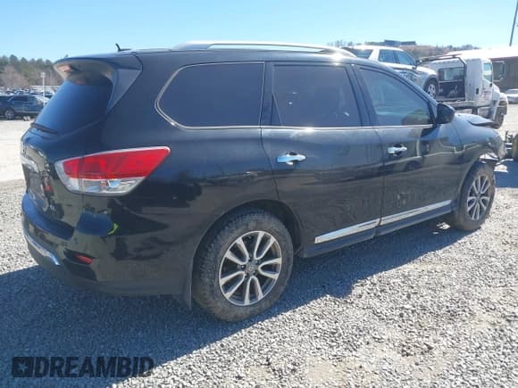 ✅ 2014 Nissan Pathfinder SV • VIN: 5N1AR2MN5EC680524 • Lot: 41644300. Listed on IAAI with 149,547 mi. Free auction sales archive from the USA and detailed vehicle history report at DreamBid. Image 4.