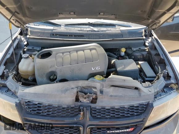 ✅ 2018 Dodge Journey Crossroad • VIN: 3C4PDCGG8JT500824 • Lot: 72079645. Wystawiony na Copart z przebiegiem 95 932 mil. Bezpłatny archiwum sprzedaży aukcyjnych z USA i szczegółowy raport historii pojazdu na DreamBid. Zdjęcie 12.