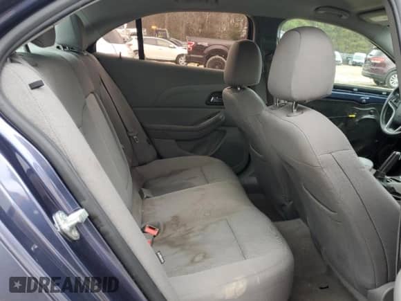 2015 Chevrolet Malibu LS z VIN 1G11B5SL0FF127865, wystawiony jako Copart lot #40001924 z przebiegiem 109 316 mil mil oraz . Historia ofert i sprzedaży dostępna na DreamBid. Obrazek 10.